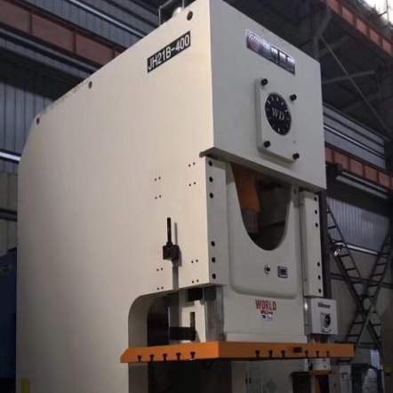 8 mukha ng mga gibs ng ram