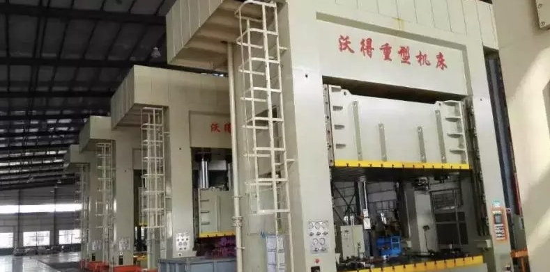 haydroliko pindutin para sa mga bahagi ng auto.