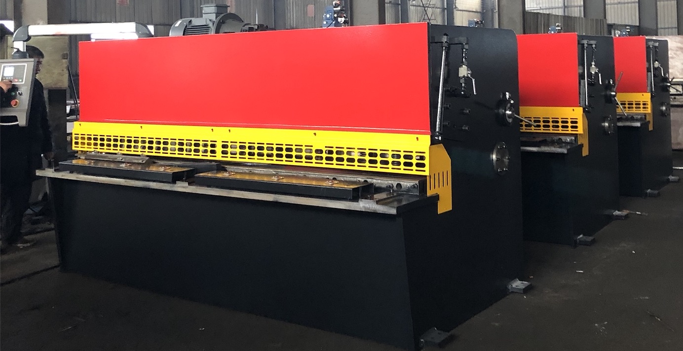 QC12Y SHEARING MACHINES