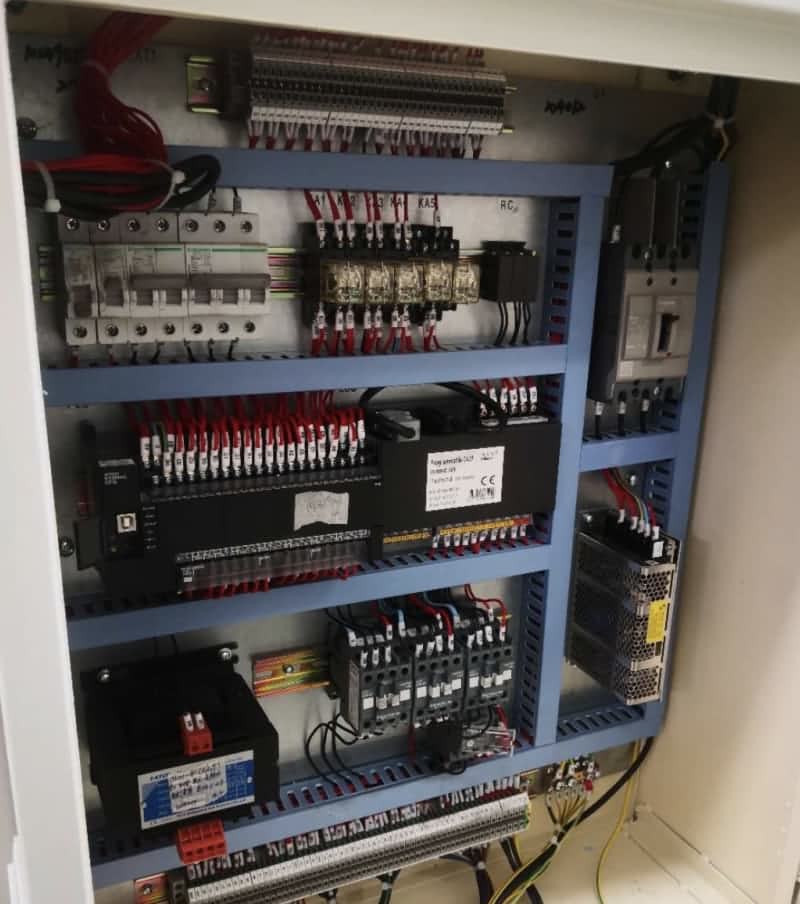 Stroke adjustable press cabinet