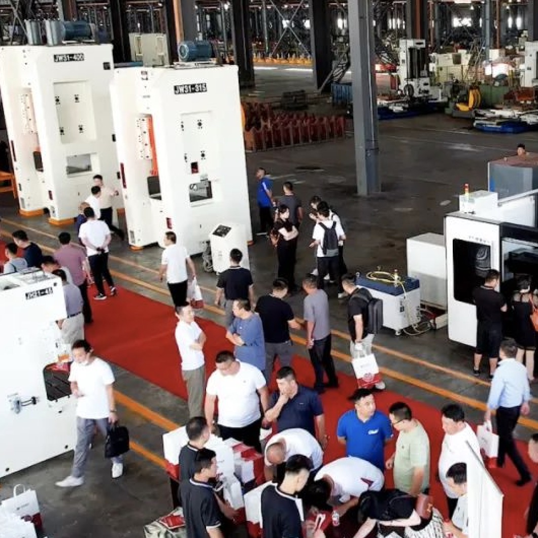 World press machine show sa Shenyang Plant